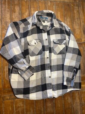 BTC Black and White Buffalo Plaid Button-Down Shirt